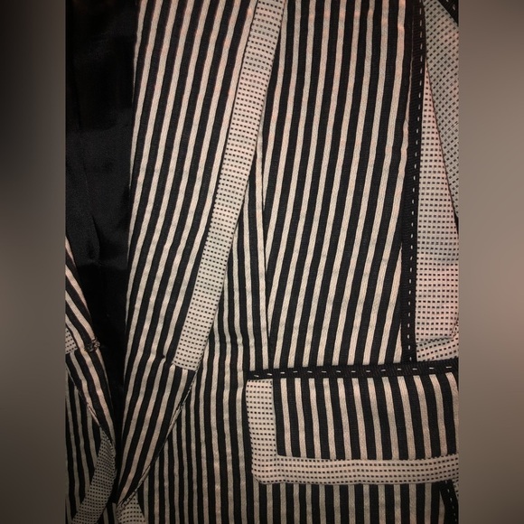 Zara Womens Black and White Blazer with Pindot Contrast Trim - Picture 4 of 6